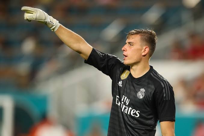 Andriy Lunin is one of the tallest Real Madrid players - 1.91m (6 ft 3 in)